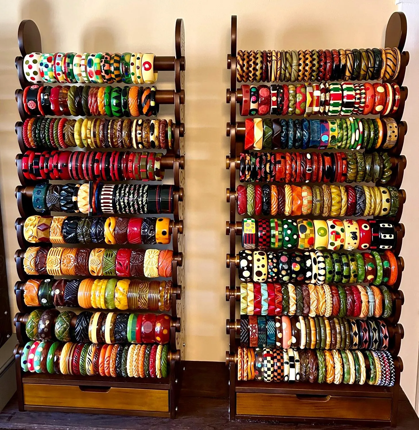 A retailer's branded booth running two Giant bracelet displays side by side